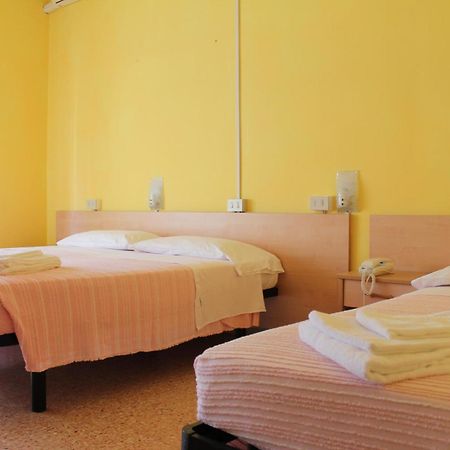 Hotel Ninfea Червия Екстериор снимка