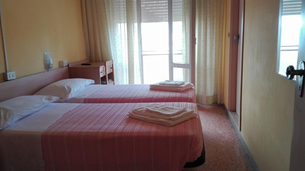 Hotel Ninfea Червия Екстериор снимка