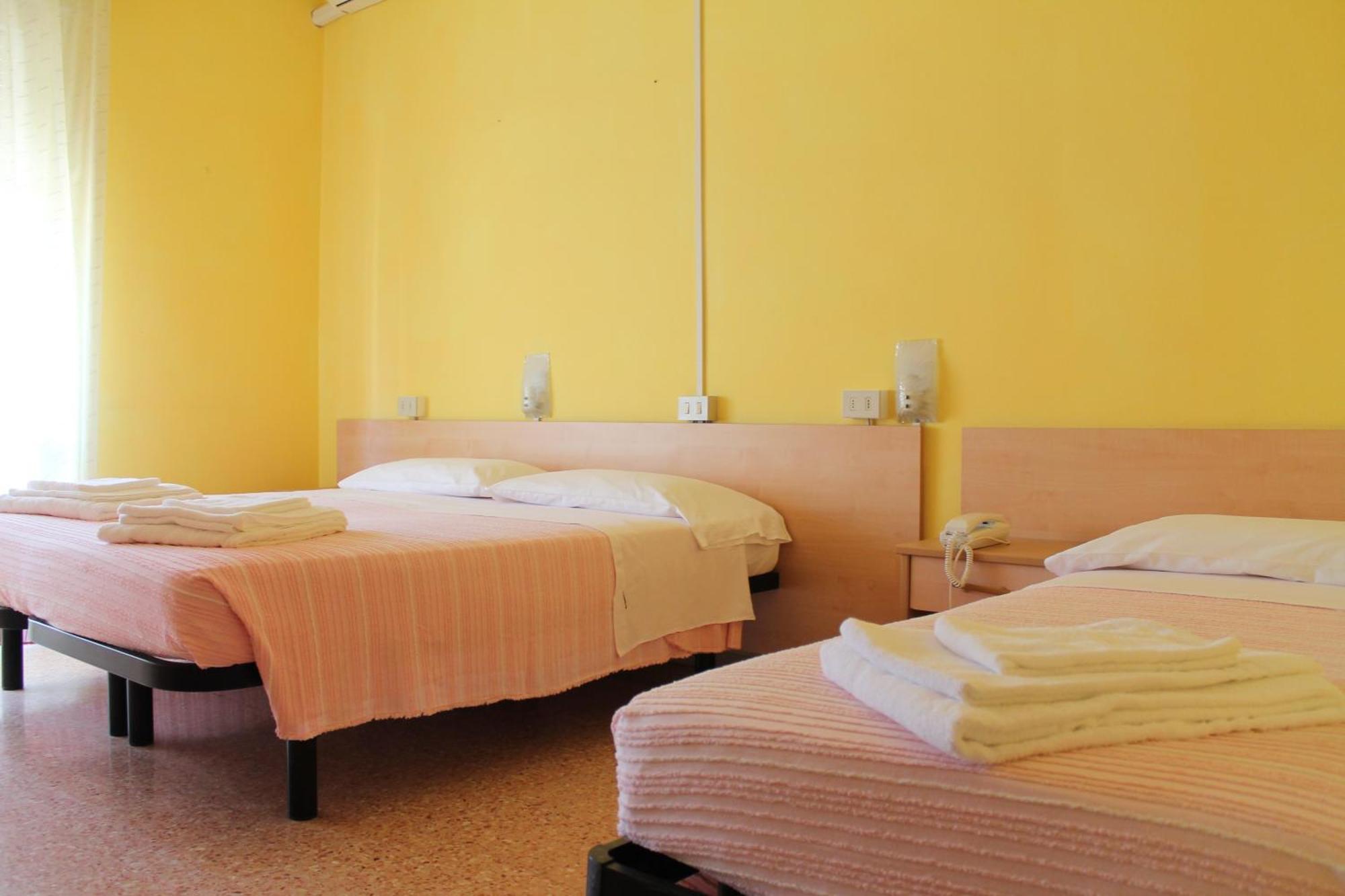 Hotel Ninfea Червия Екстериор снимка