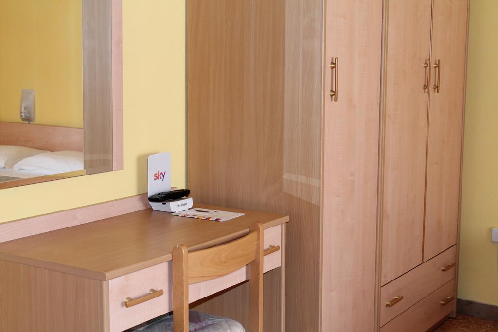 Hotel Ninfea Червия Екстериор снимка