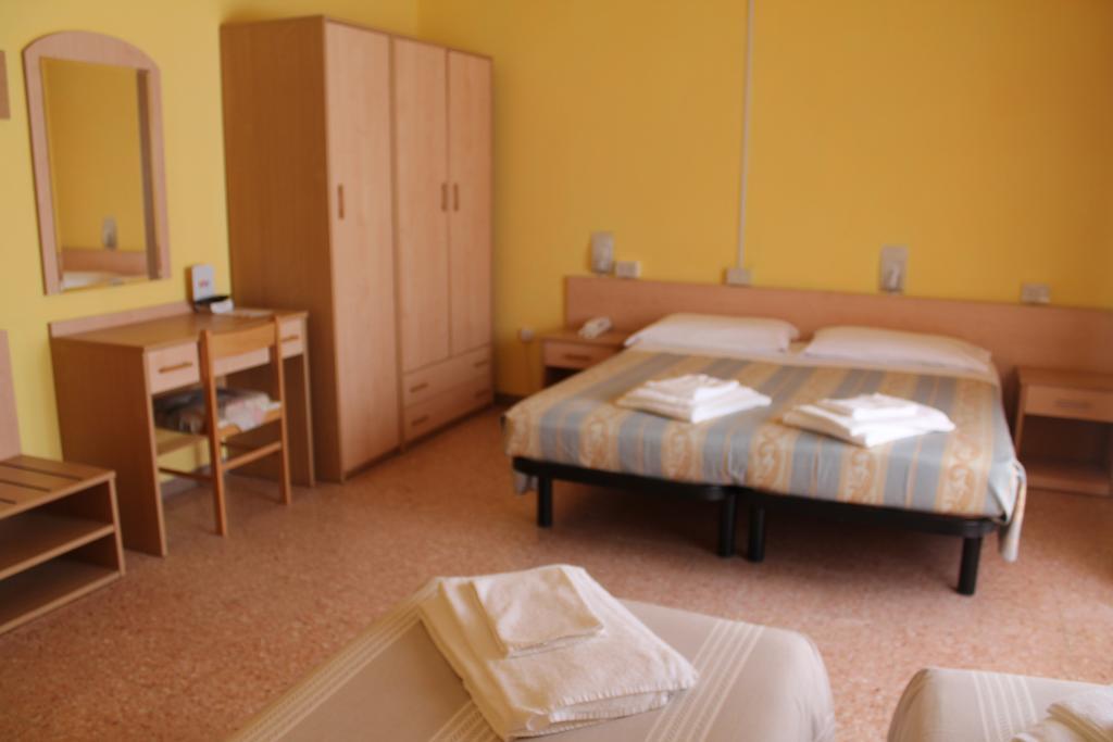 Hotel Ninfea Червия Екстериор снимка