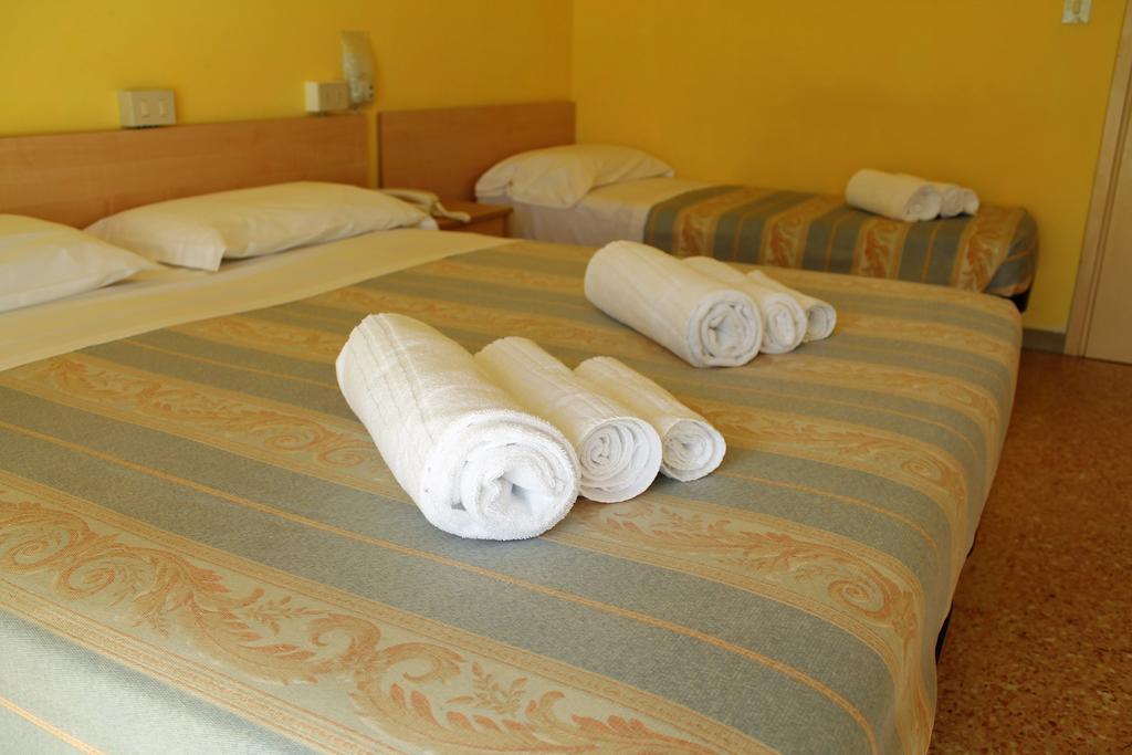Hotel Ninfea Червия Екстериор снимка