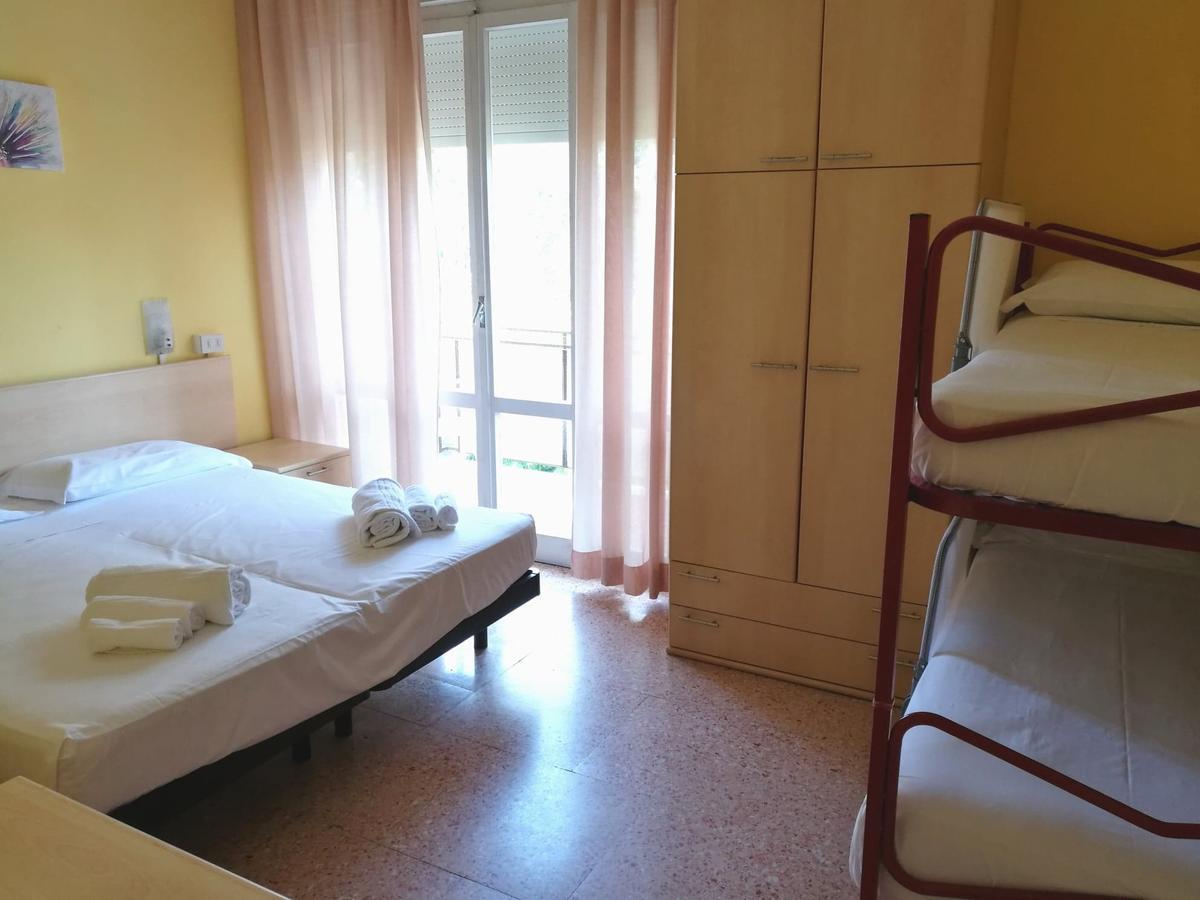 Hotel Ninfea Червия Екстериор снимка