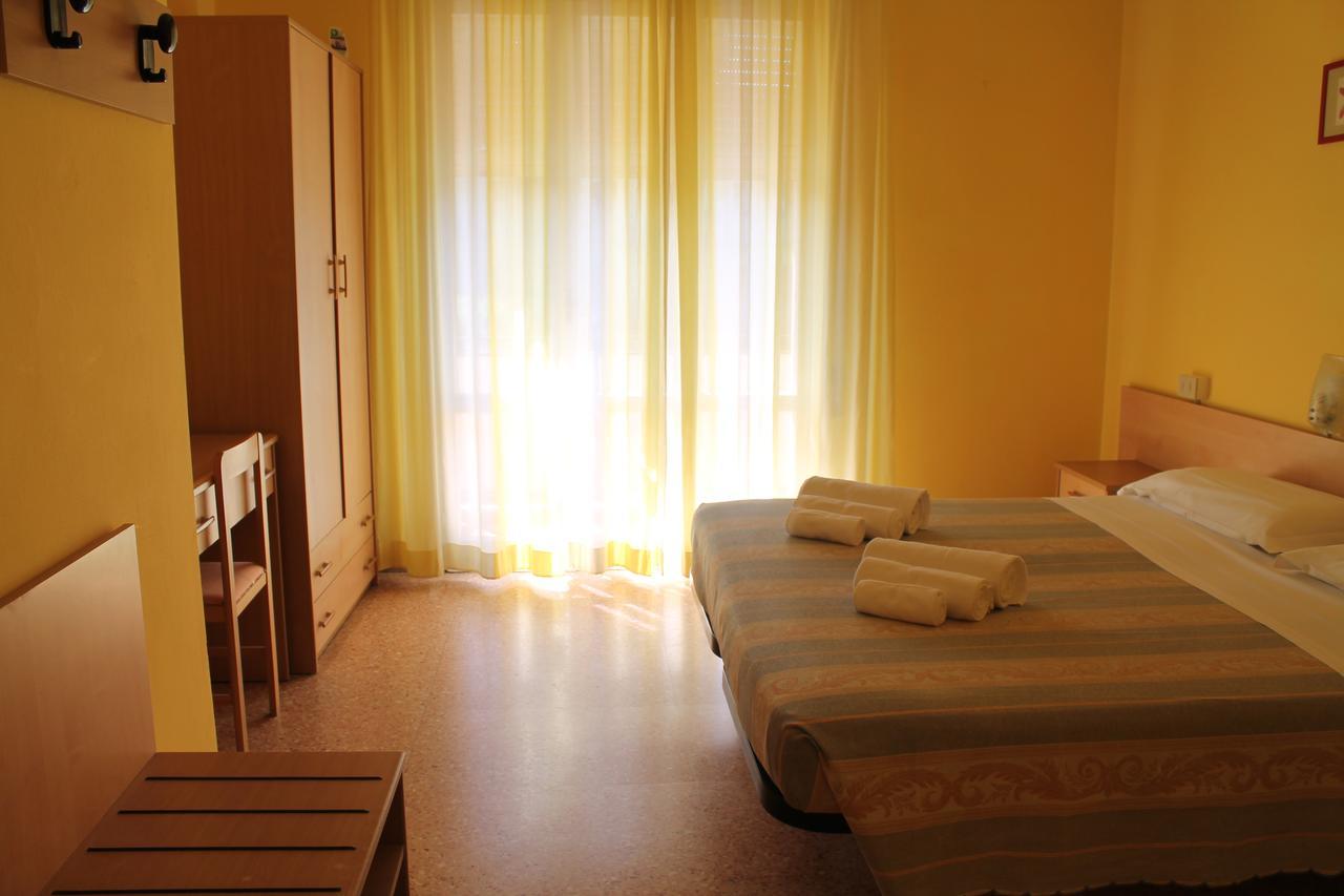 Hotel Ninfea Червия Екстериор снимка