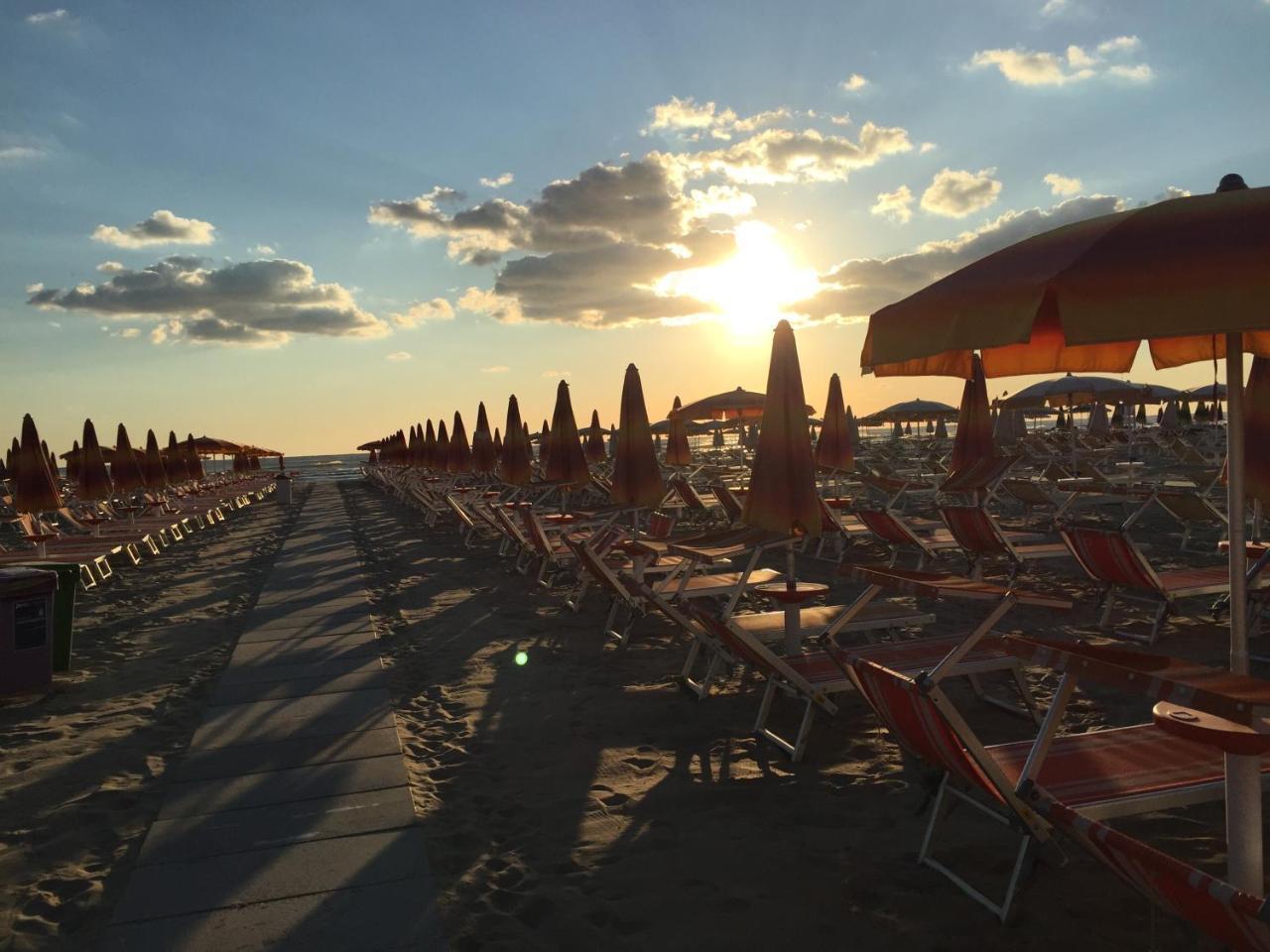 Hotel Ninfea Червия Екстериор снимка